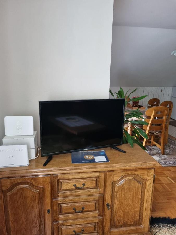 Apartman Dubravcic Apartment โอโทชาส ภายนอก รูปภาพ